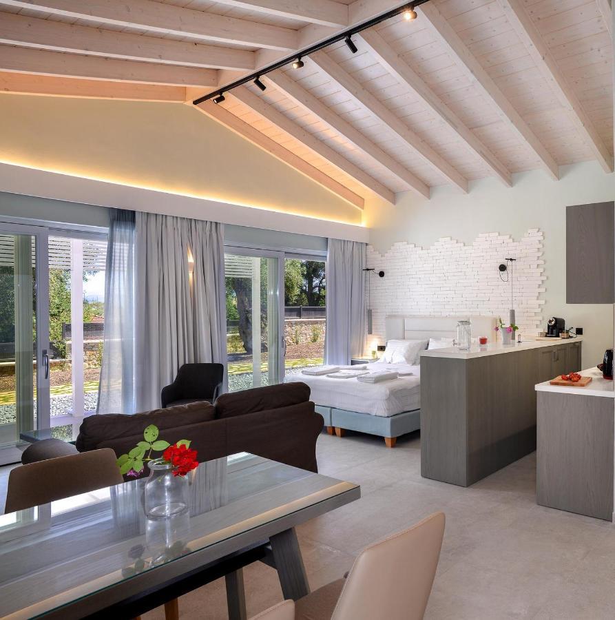 Paxos Luxury Living Junior Suites Гайос Екстериор снимка