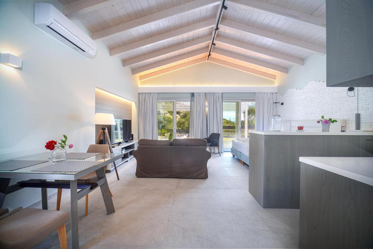 Paxos Luxury Living Junior Suites Гайос Екстериор снимка