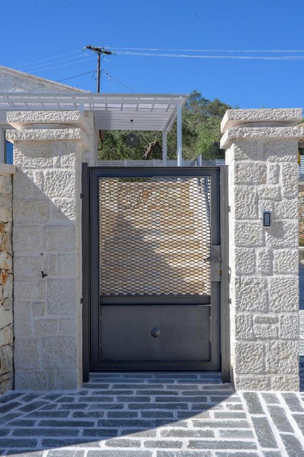 Paxos Luxury Living Junior Suites Гайос Екстериор снимка