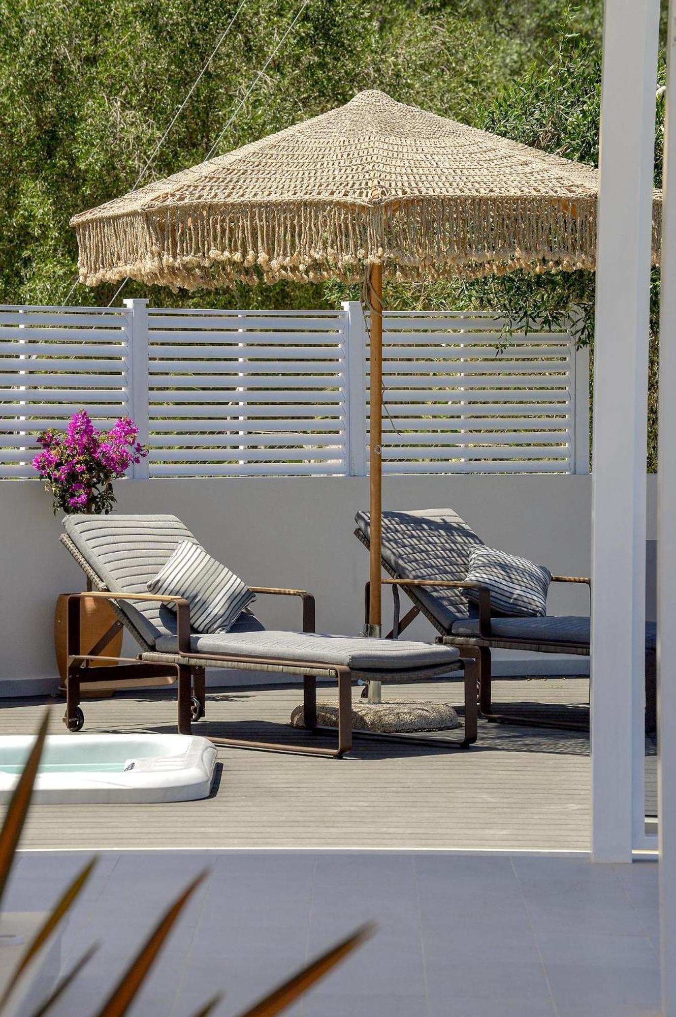 Paxos Luxury Living Junior Suites Гайос Стая снимка